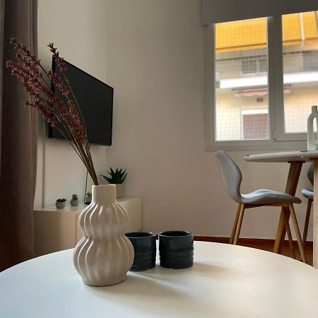 Daisy Apartment 15 Min To Acropolis Athens Exterior photo