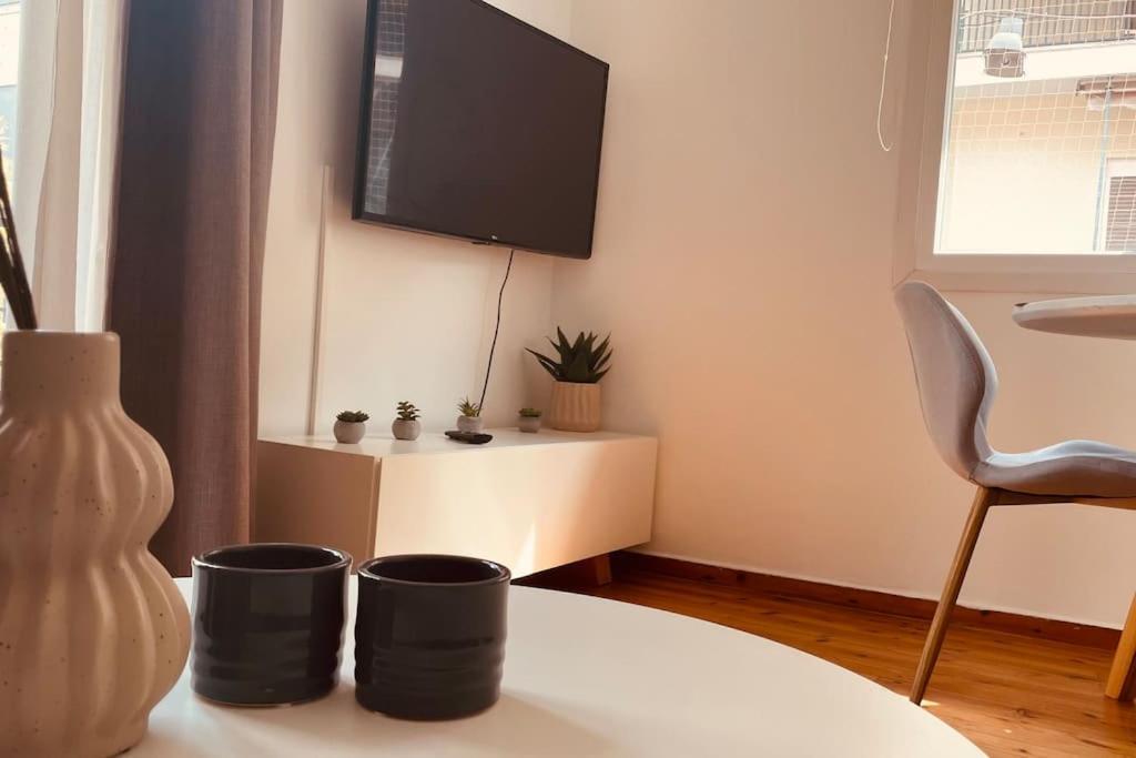 Daisy Apartment 15 Min To Acropolis Athens Exterior photo