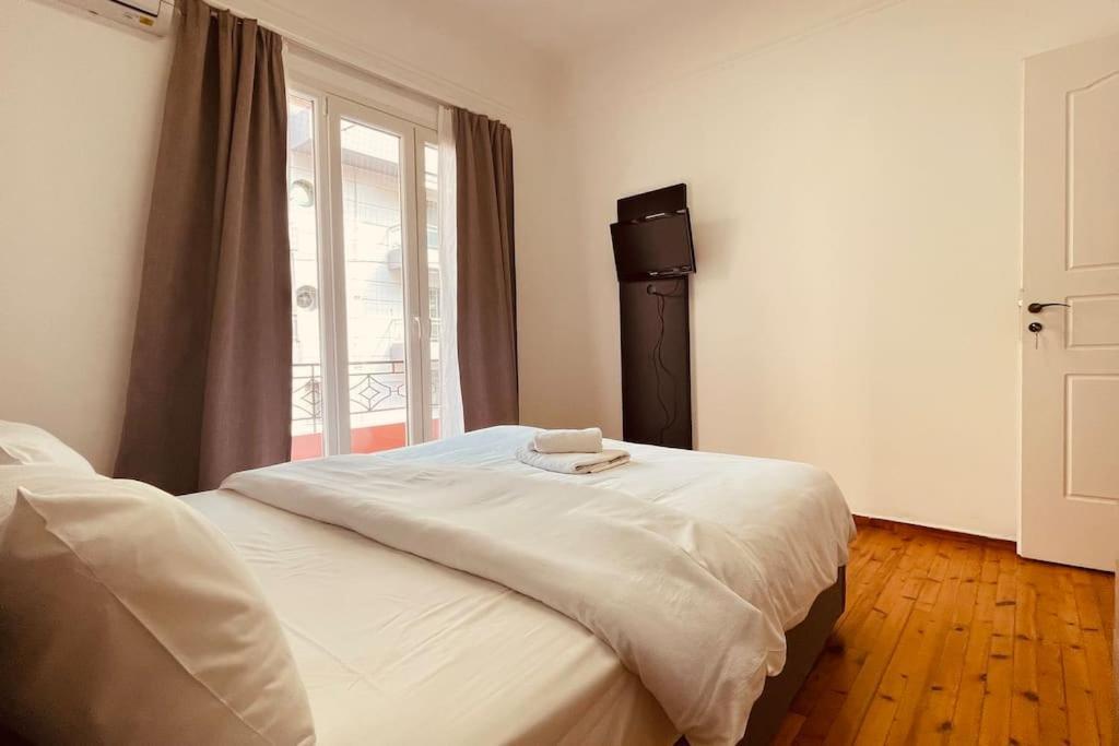 Daisy Apartment 15 Min To Acropolis Athens Exterior photo