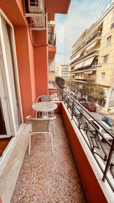 Daisy Apartment 15 Min To Acropolis Athens Exterior photo