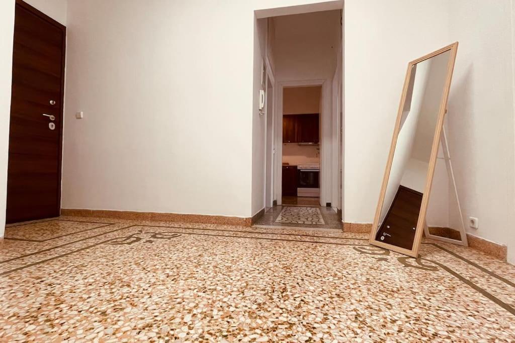 Daisy Apartment 15 Min To Acropolis Athens Exterior photo