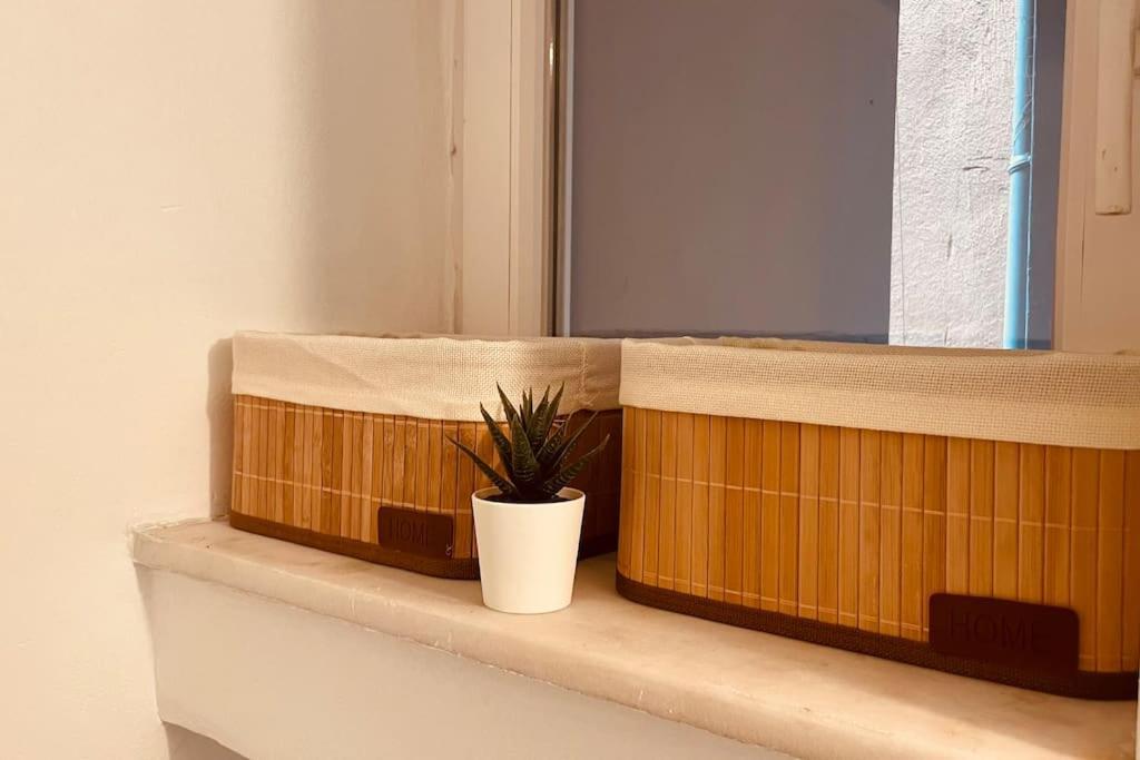 Daisy Apartment 15 Min To Acropolis Athens Exterior photo