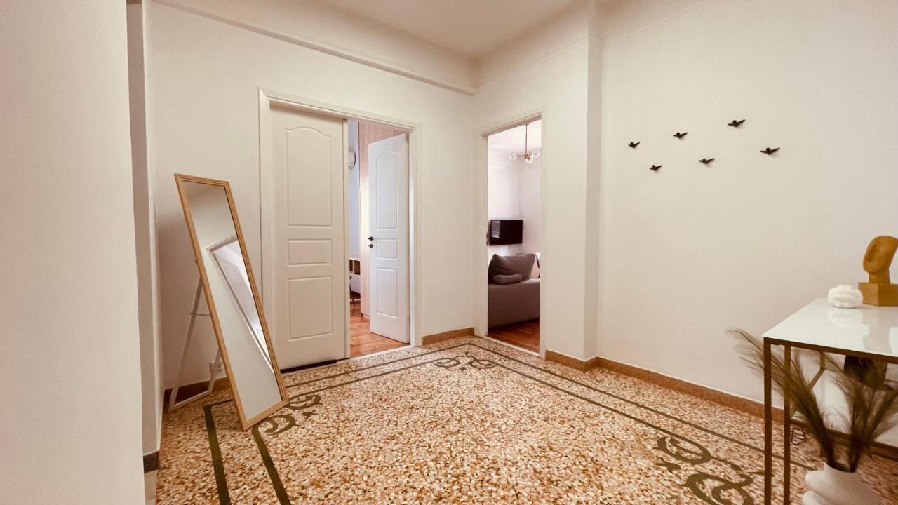Daisy Apartment 15 Min To Acropolis Athens Exterior photo